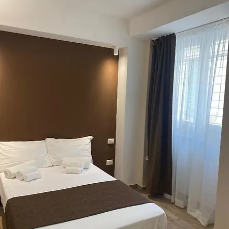 Le Del Dormiglione Bed & Breakfast 2*